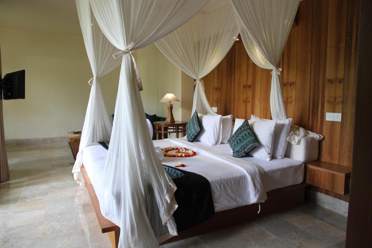 Sapodilla Hotel 4*